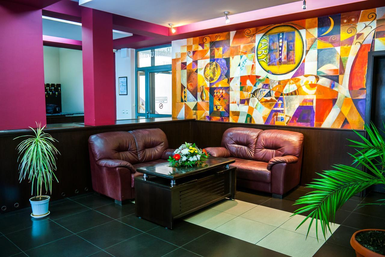 Hotel Kabile Yambol Exterior photo